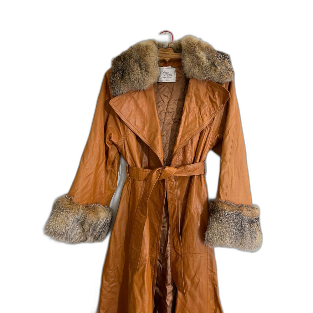 Vintage SAKS 5th Ave LEATHER Women's JACKET Coat Size 12 Fur Tailored Belted - Picture 3 of 16